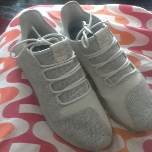 Cream Adidas turbulur